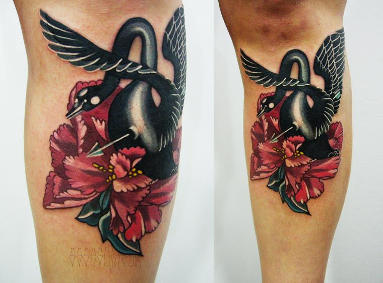 Художественная татуировка «Лебедь»