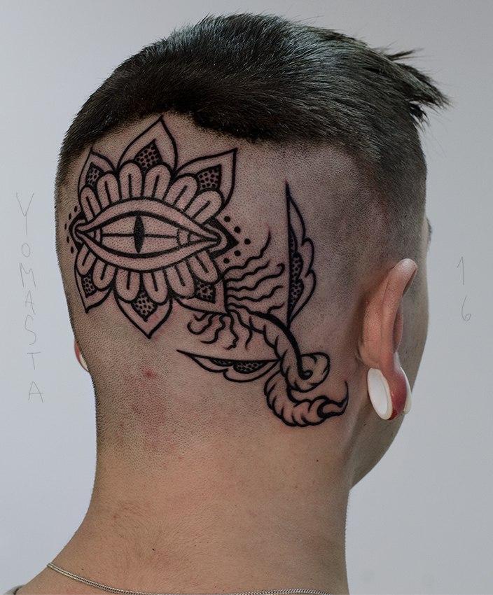 Художественная татуировка. Мастер Даня Костарев. Расположение: голова.