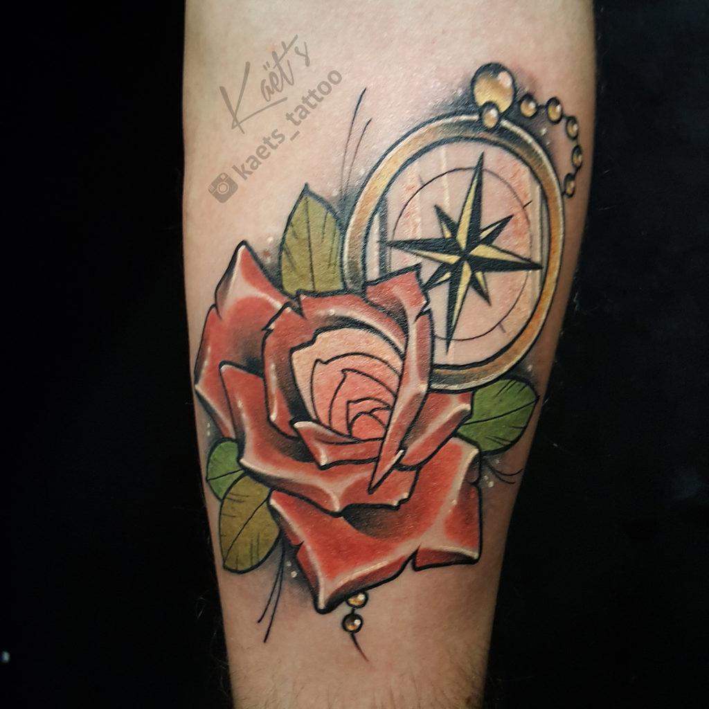 Художественная татуировка "роза и компас". Мастер Ил Берёза