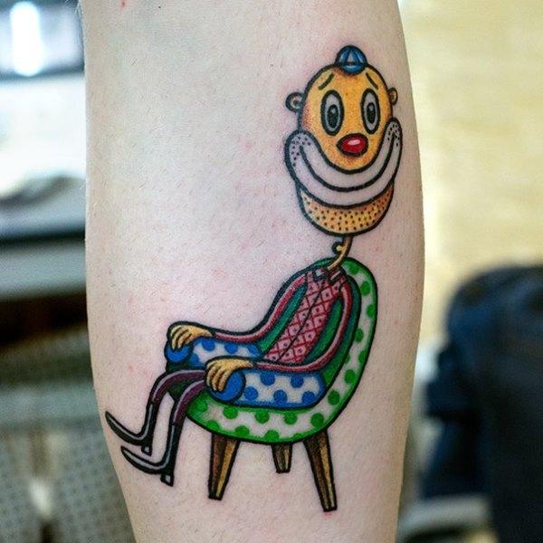 Татуировка клоун на икре